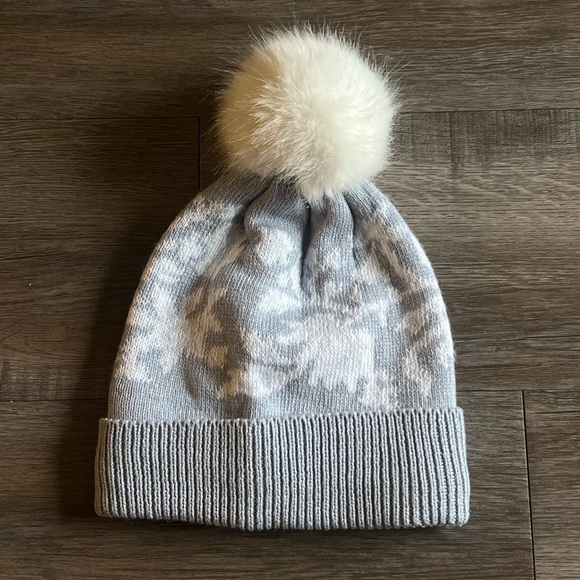 Vera Bradley Light Gray Knit Beanie with White Pom-Pom - Picture 2 of 5